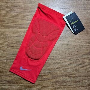 Nike Pro Combat Hyperstrong Padded Knee Sleeve Men's XL Bulls Heat Nuggets New